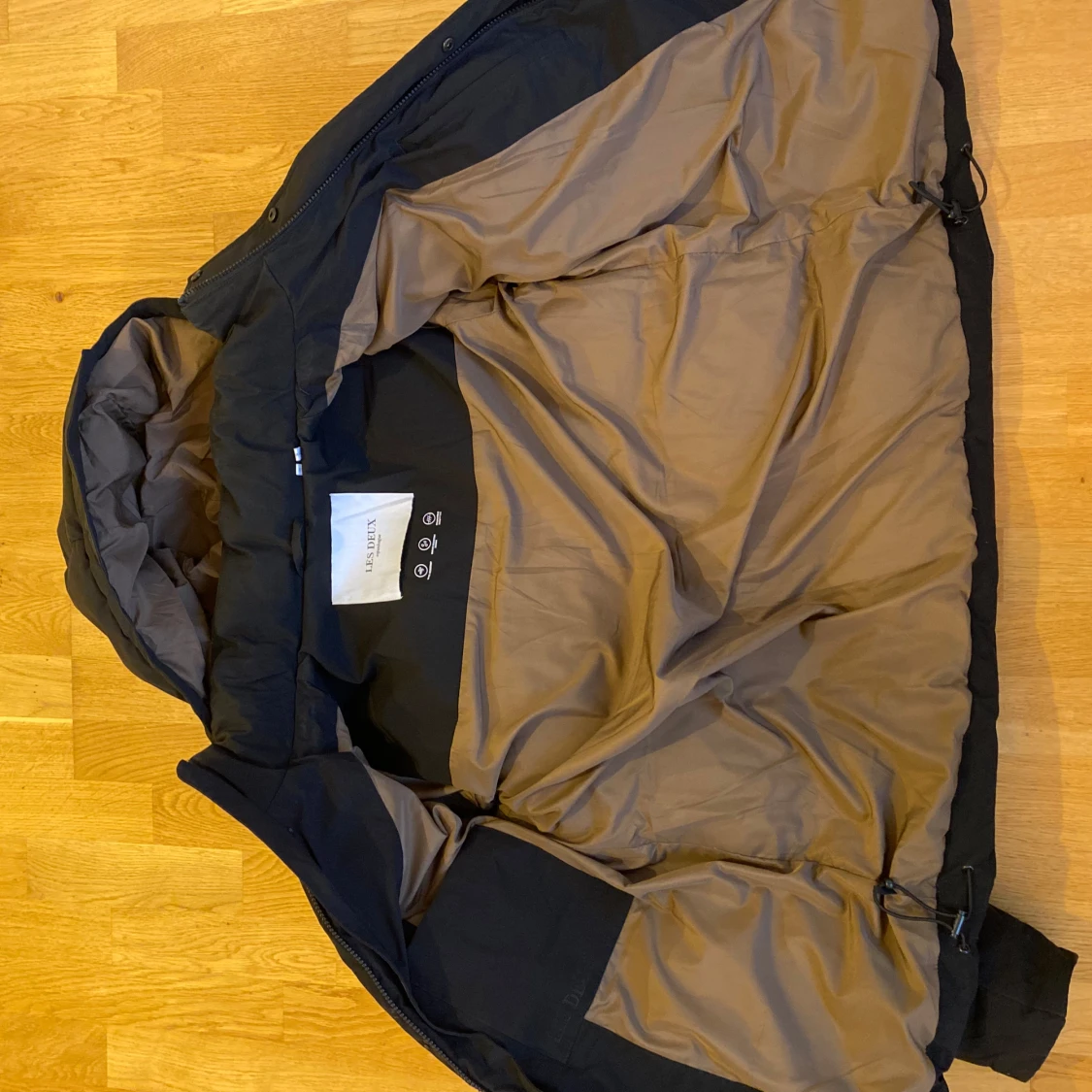 Svart pufferjacka från Les Deux - 92