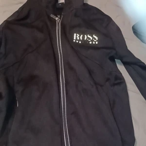 Hugo boss - Svart hugo boss kofta