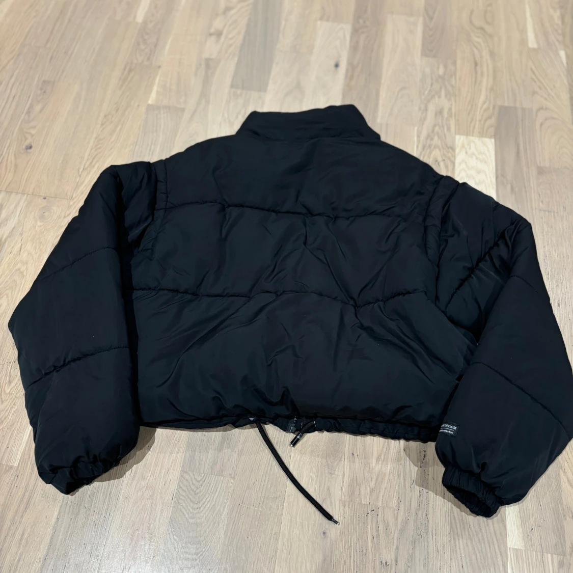 Svart pufferjacka - 91