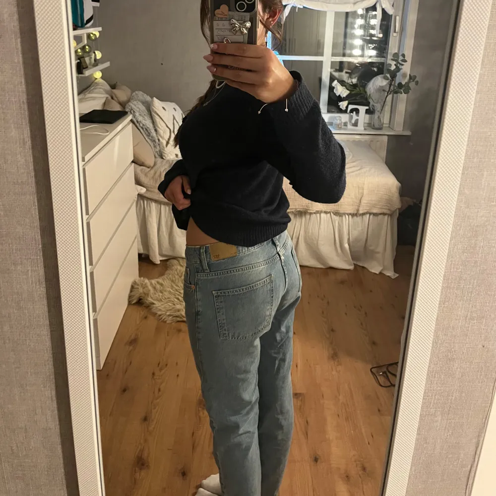 ”Icon” jeans från lager💕 lågmidjade storlek S.. Jeans & Byxor.