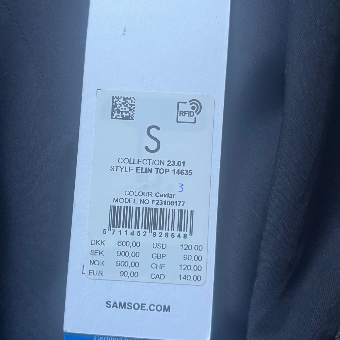 Jättefin oanvönd svart ärmlös topp från Samsø - 92