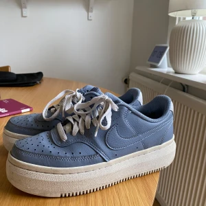 Nike air force - Blå Nike air force   Använda fåtal gånger 