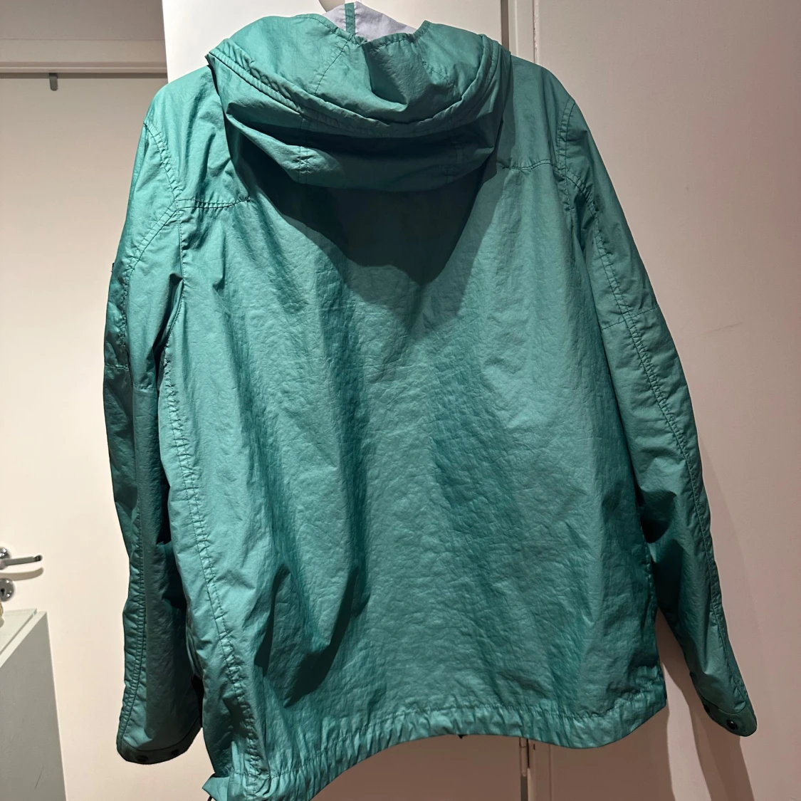Grön vindjacka från Stone Island - 91