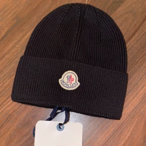 Moncler mössa  - Fet Moncler mössa