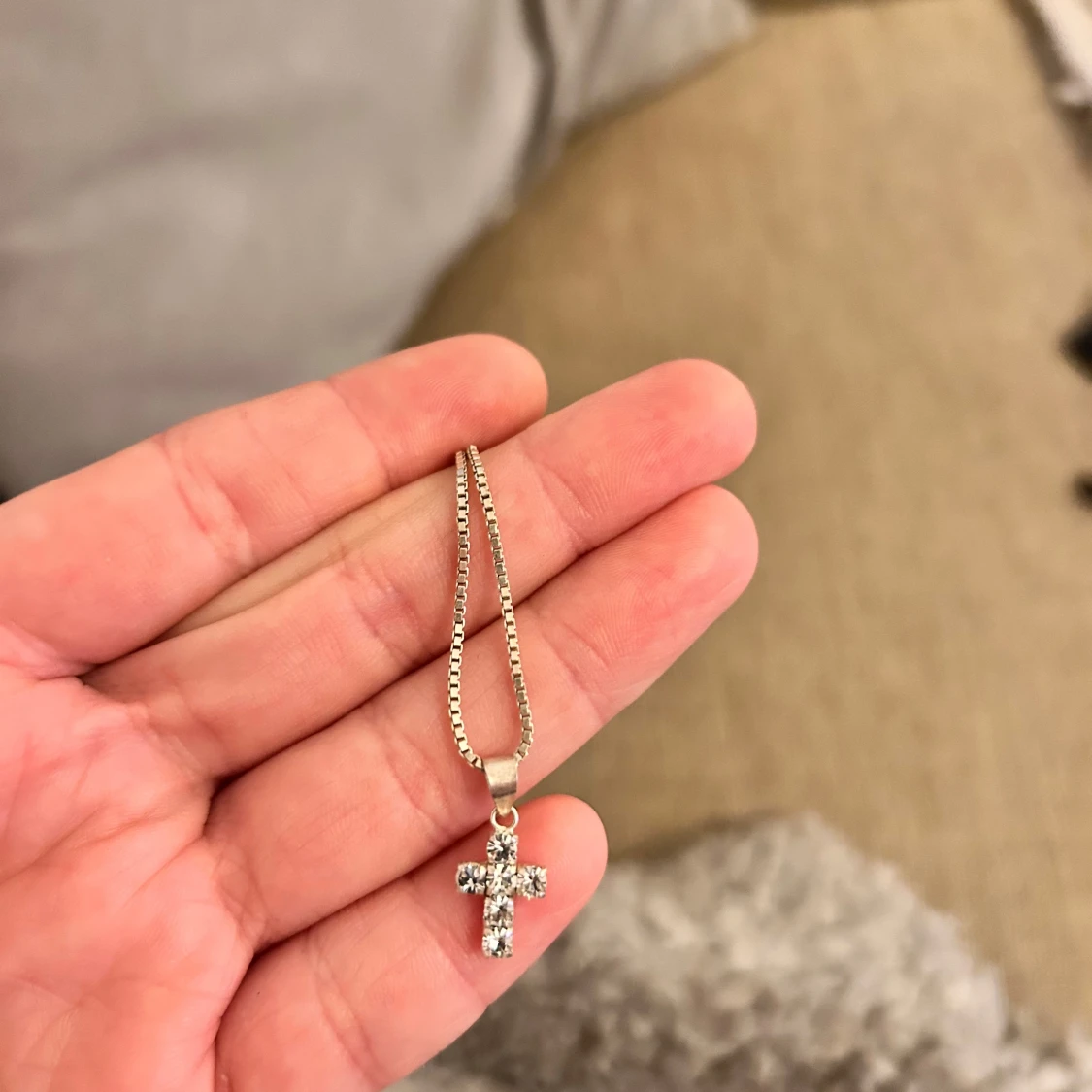 Silverhalsband med korshänge - 90