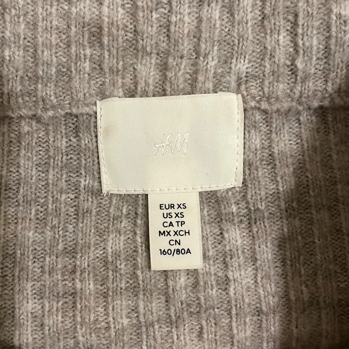 Beige offshoulder tröja från H&M - 91