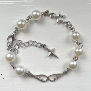 Armband  - Handgjort armband ᡣ𐭩 söt accessoar till varje outfit! ⋆౨ৎ˚⟡˖ frakt 18kr, pm för köp 𝜗𝜚🫶🏻🪽