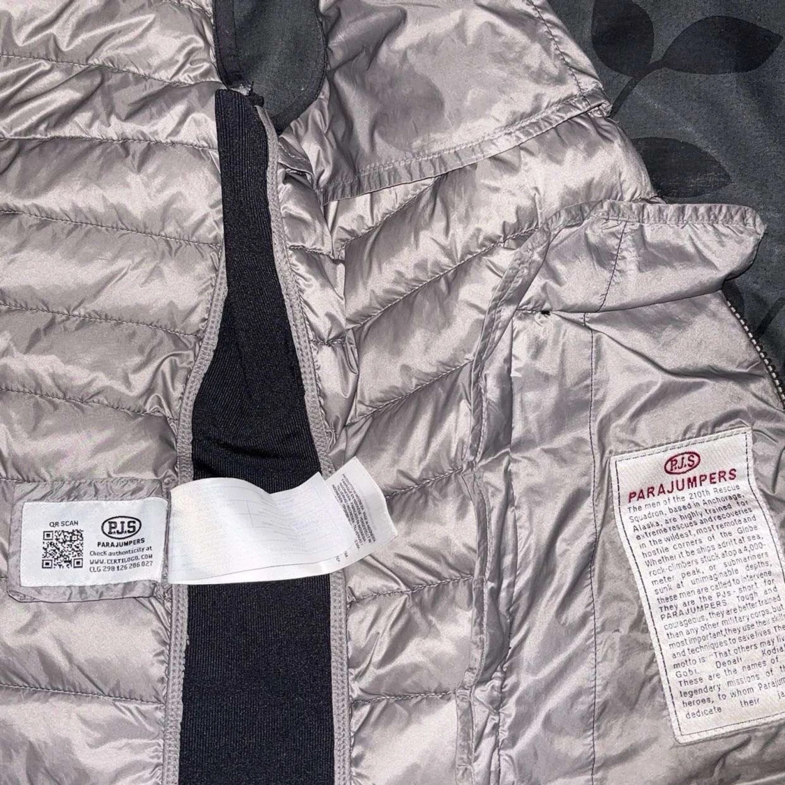 Svart dunväst från Parajumpers - 92