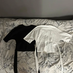 Nelly toppar - Säljer dessa två gulliga toppar ifrån Nelly i storlek xs, köpt för 500kr❤️
