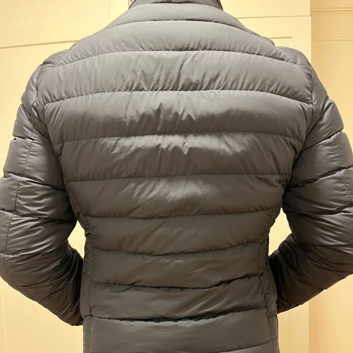 Mörkblå dunjacka från Parajumpers - 3