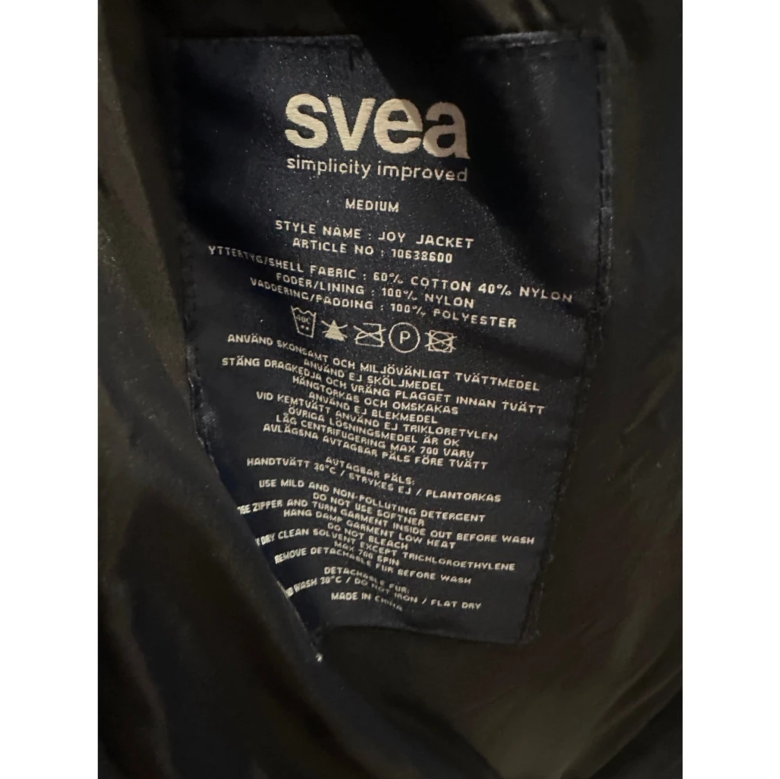 Mörkblå dunjacka från Svea - 4