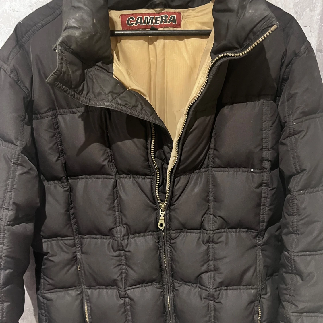 Svart pufferjacka från Camera - 1