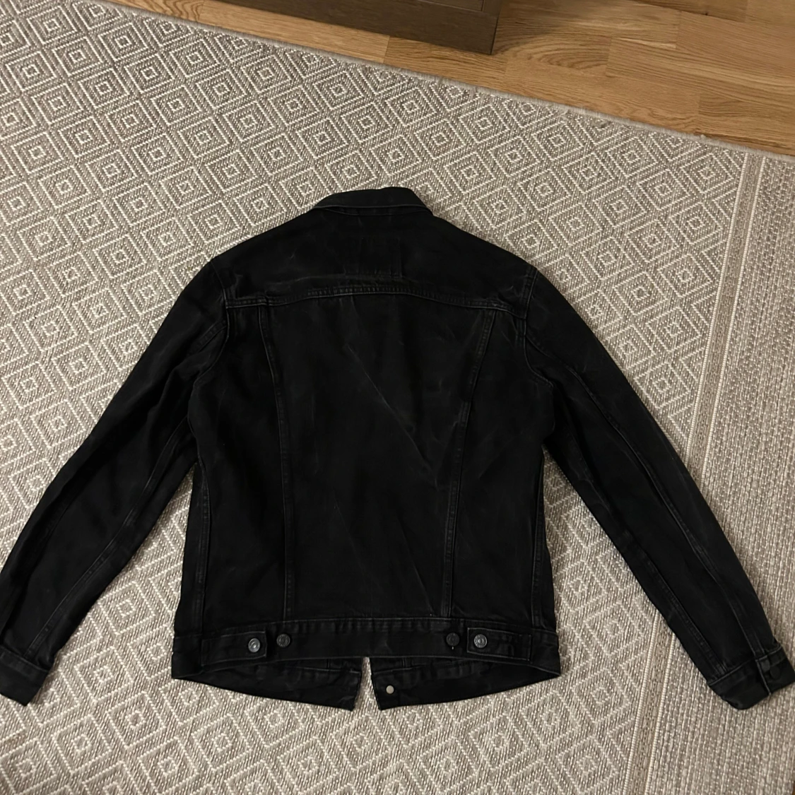 Svart jeansjacka från Levi's - 1