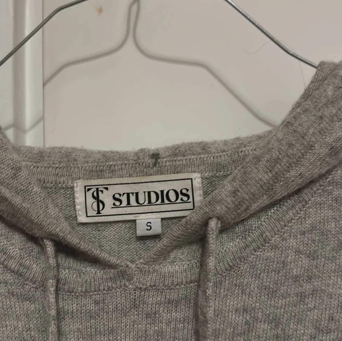 Ljusgrå Kashmirhoodie - 1