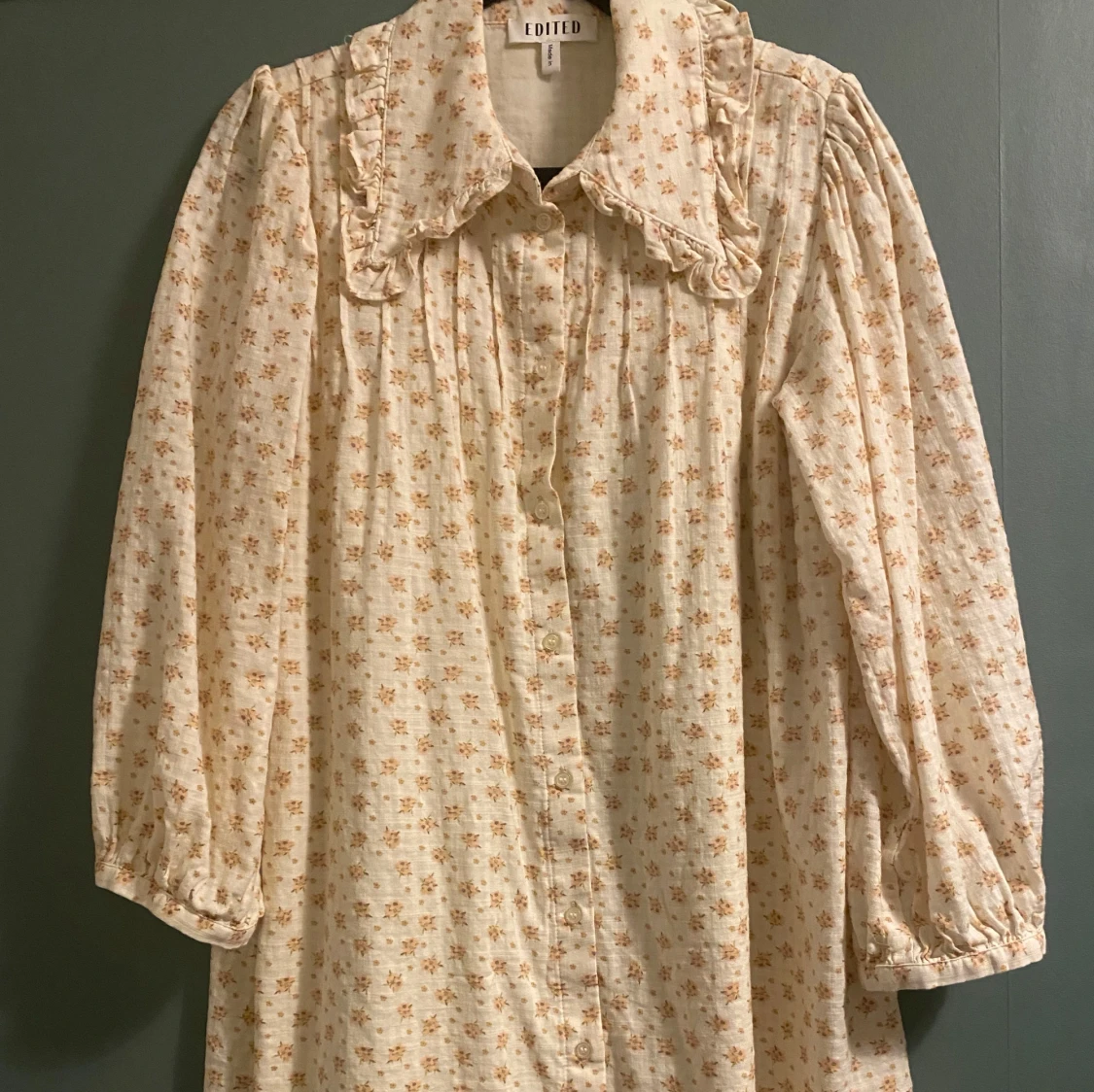 Blommig klänning från Edited