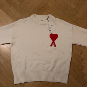Ami Paris stickad - Helt ny med ettiketer strlk M