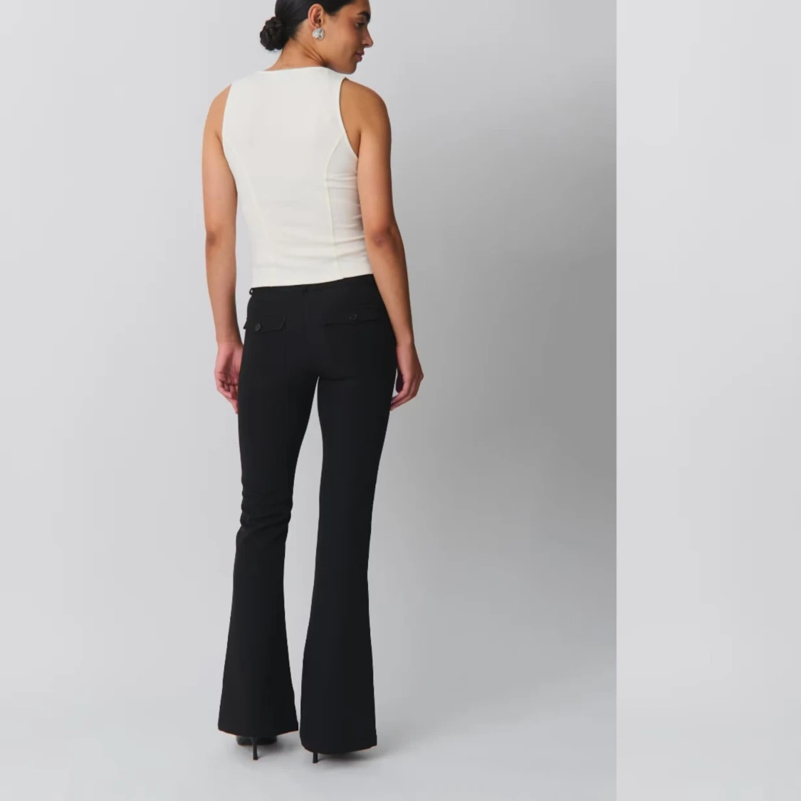 Svarta Y2K bootcut byxor - 93