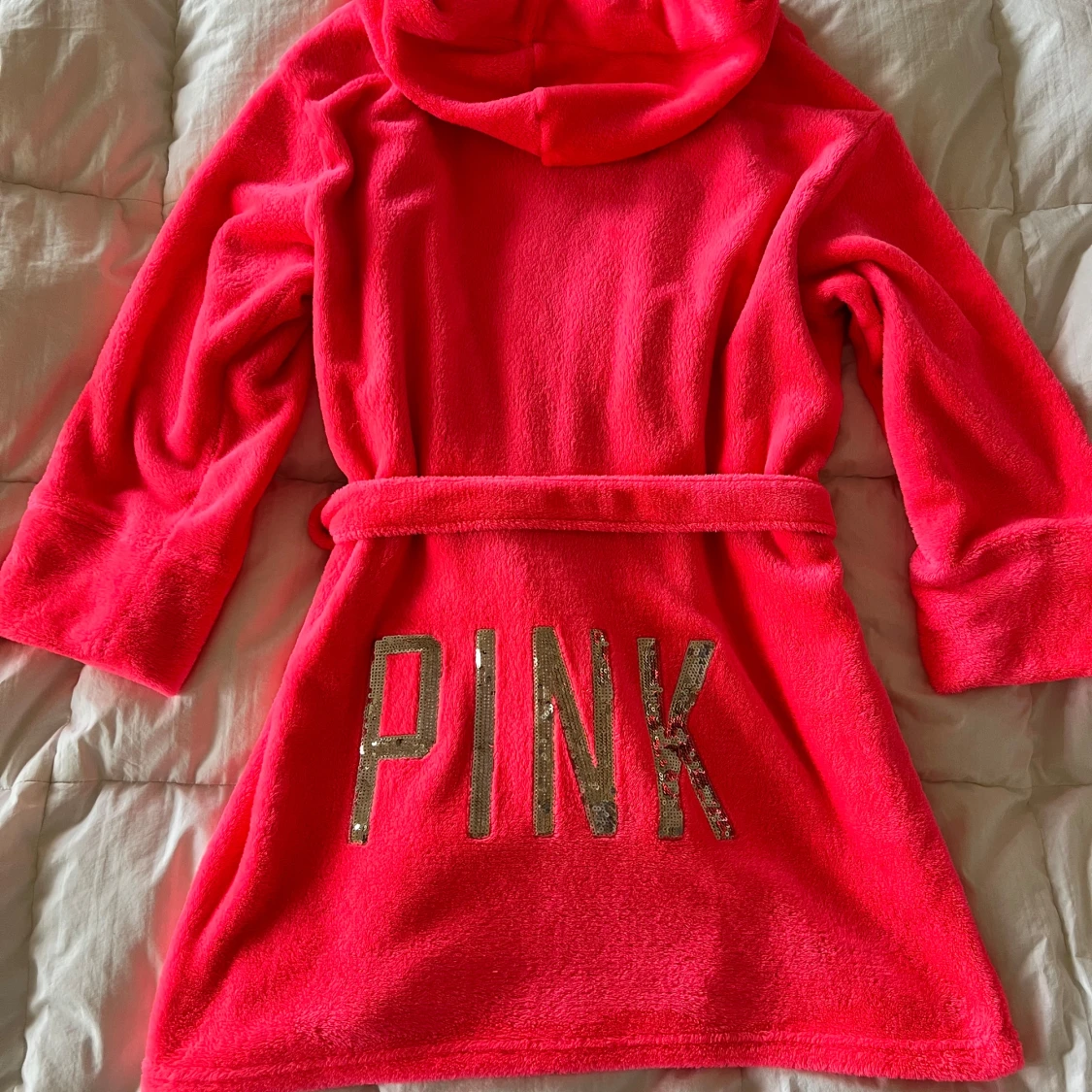 Rosa morgonrock från Victoria’s Secret  - 90