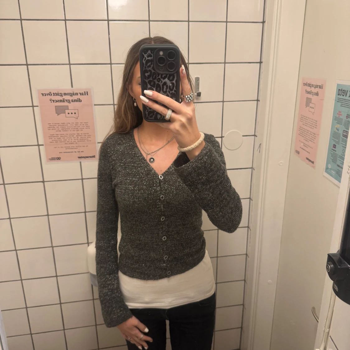 Grå glittrig kofta från Hennes Collection