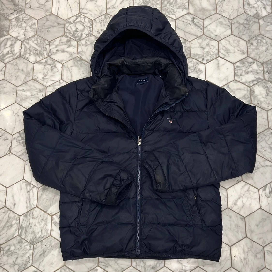 Mörkblå pufferjacka från GANT - 90