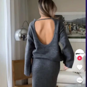 stickad tröja med öppen rygg - säljer denna jättefina stickade tröjan med öppen rygg från ginatricot. slutsåld och sälja inge längre💘💓💞priset kan diskuteras!!