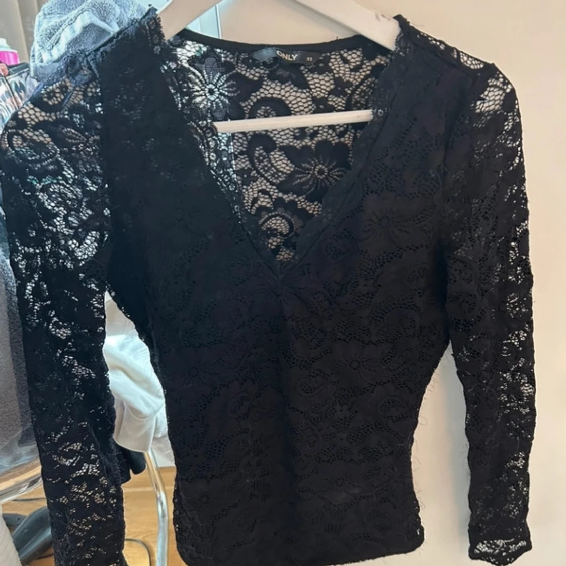 Svart spetsblus från ONLY - 90
