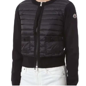 Moncler cardigan  - Intressekoll på min fina moncler cardigan