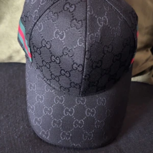 Gucci keps - En riktigt bra Gucci keps helt ny för ett riktigt BRA PRIS!