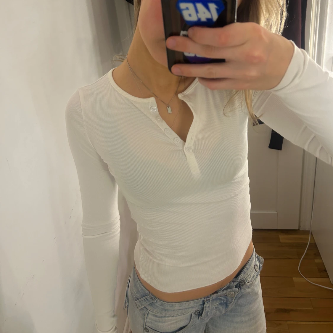 Tröja med v-ringning