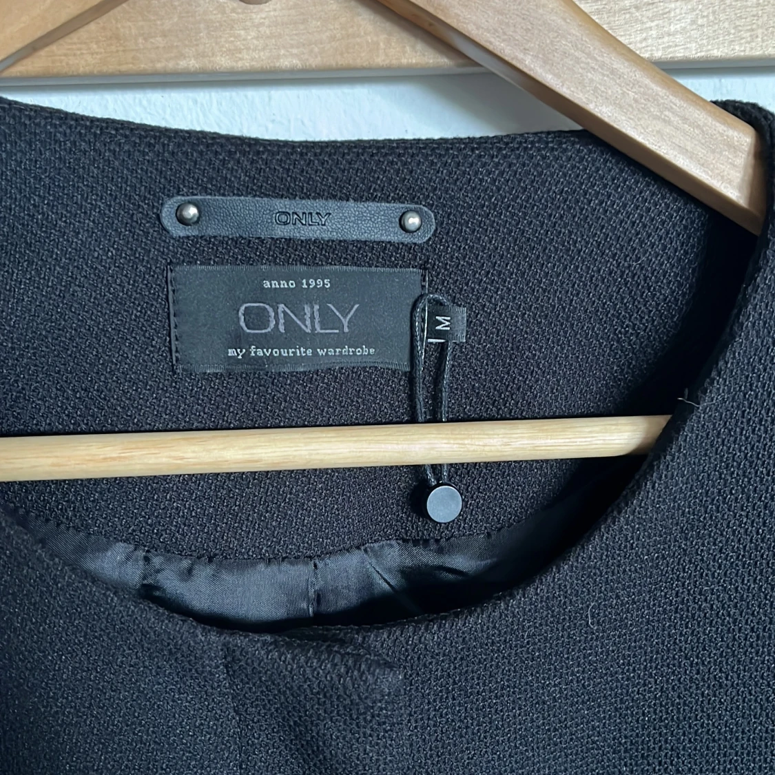 Svart kappa från ONLY - 90