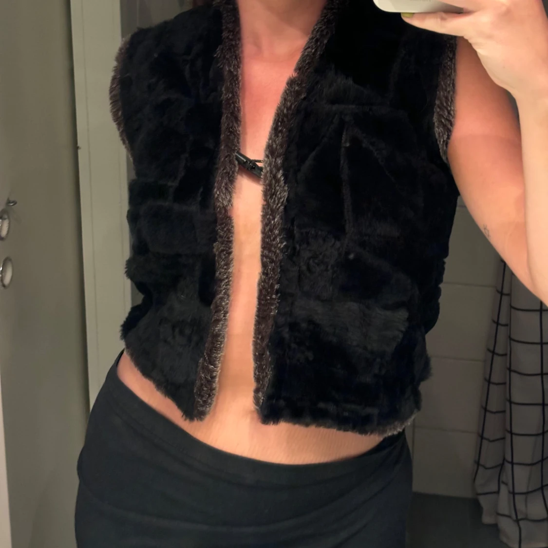 Skinn- och pälsväst  - 90