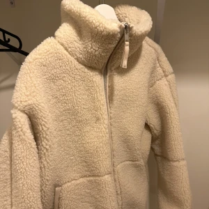 Pilejacka Hm - Knappt använd, storlek M från hm oversize