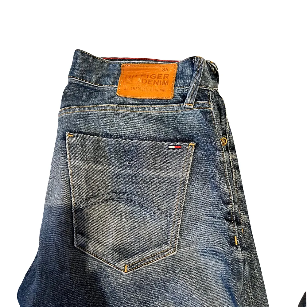 Tommy Hilfiger jeans. Storlek W28 L32. Fint skick!. Jeans & Byxor.