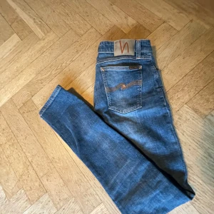 Nudie jeans - Tja, säljer nu dessa ritkogt feta Nudie jeans i modellen skinny lin.  Priset är diskuterbart och tveka inte på att höra av er via funderingar 