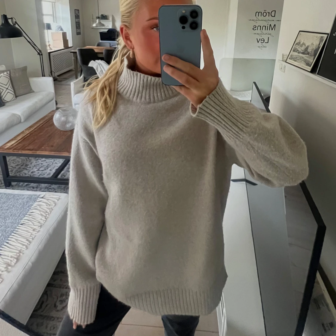 Stickad tröja med polo