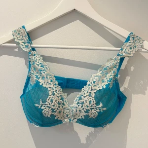 Intimissimi bh - Superfin blå intimissimi bh, jättebra skick!💞 i storlek 70B