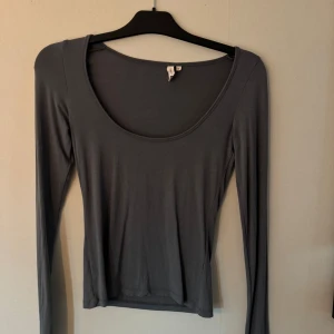 Nelly topp - Grå Nelly topp