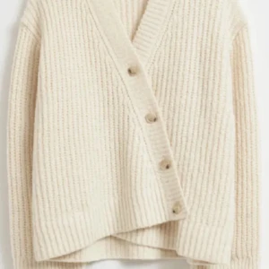 Kofta  - Supersnygg kofta från other stories, som ny💓💓använd endast 1 gång 