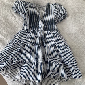 Zara klänning - Skitnajs zara klänning, aldrig använd❤️👍