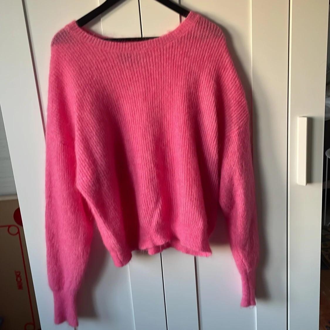 stickad tröja från BikBok storlek L - 90