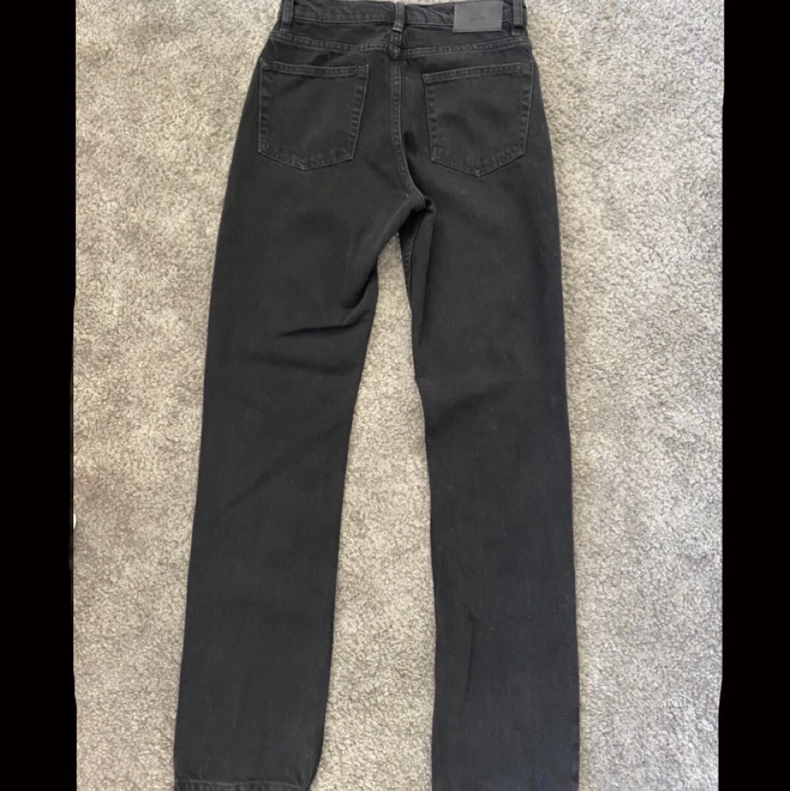 svarta jeans från NELLY - 90