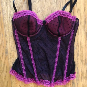 Korsett - Passar typ S skriv för frågor💘