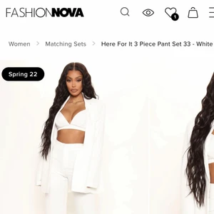 Blazer/Kavaj storlek: S - Fin oanvänd blazer från Fashionova, perfekt material inte för tjock eller för tunn. Köpte hela setet men kavajen vart lite för stor det är därför jag säljer den👍🏽