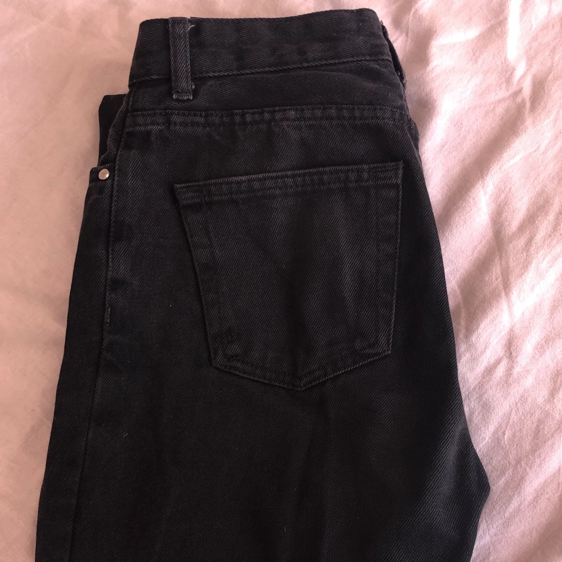 Svarta jeans storlek xs  - 90
