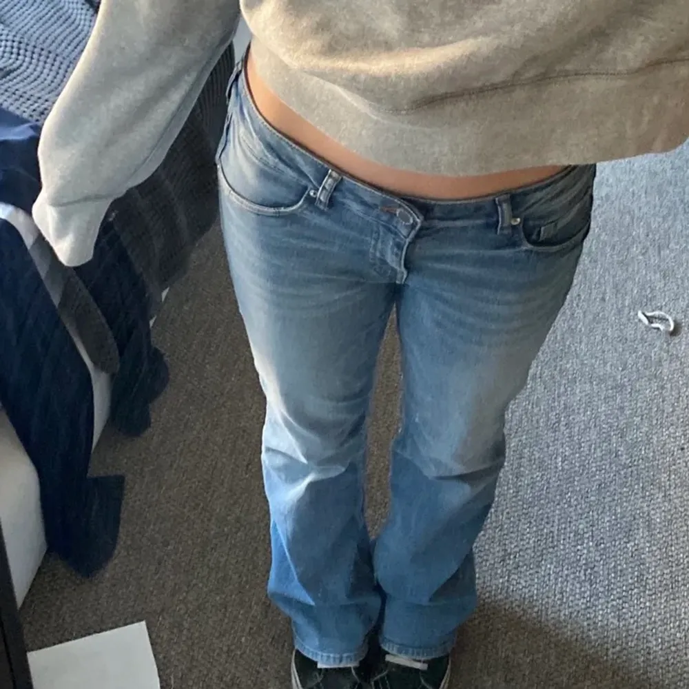 Blåa snygga jeans, passar 36-38. Oanvända, (bilden är inte min). Jeans & Byxor.