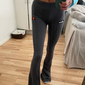 Ellesse bootcut byxor 34 - endast testade! 