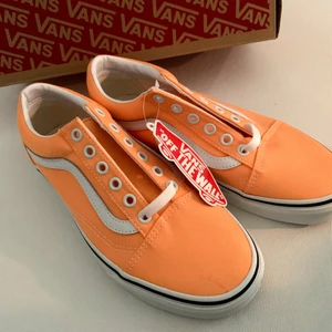 Nya Vans Old Skool - Nya Vans Old Skool i kartong. Köpta på Junkyard.