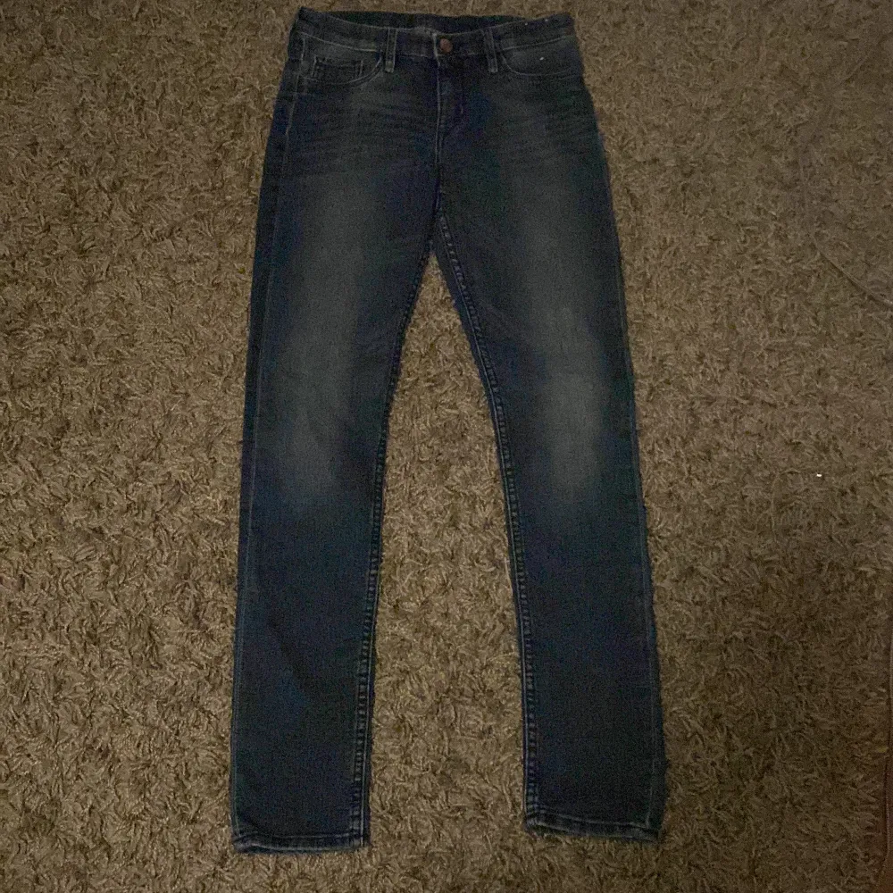 Storlek 146 (10-11 år). Jeans & Byxor.