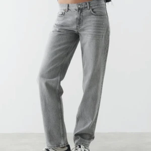 Low waist straight jeans Gina tricot - Från Gina i grå