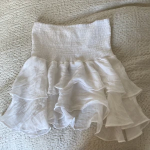 Vit kjol - Inga defekter 🤍